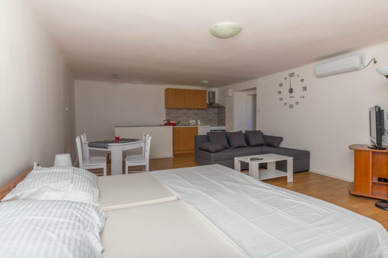 Ferienwohnung App Cor2 Selce Exterior foto